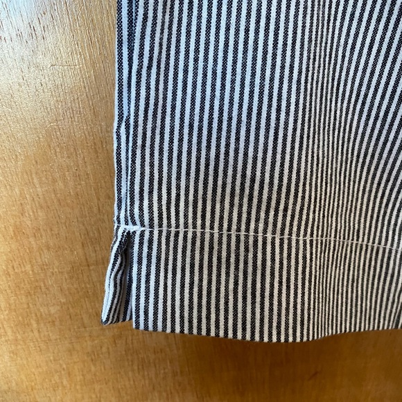 Hollister Striped Crop Tapered Pants - Picture 5 of 9